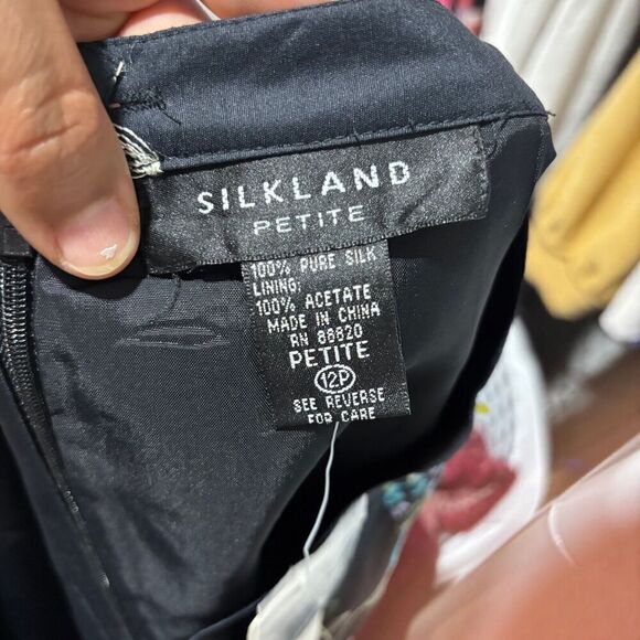 Silkland Short Pencil Skirt 12 Petites Black Floral Embroidered Lined Back Zip - Picture 7 of 8